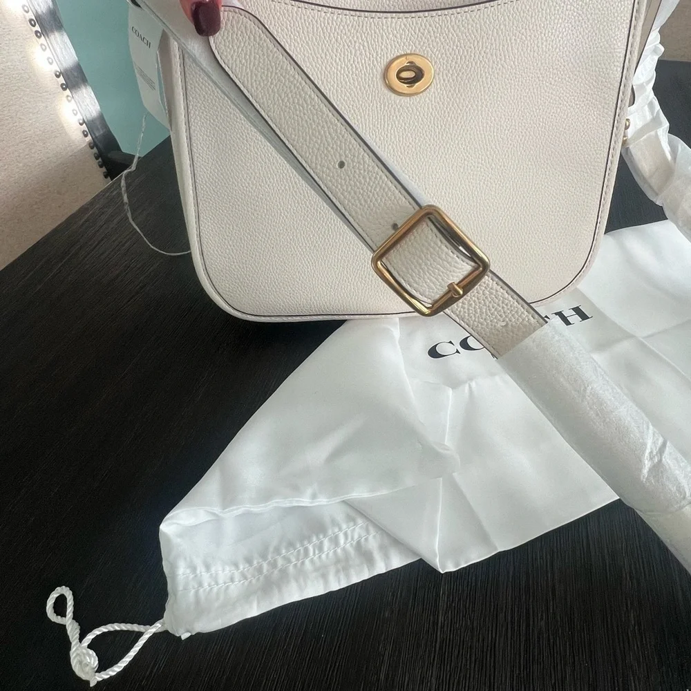 NWT Coach Polished Pebble Leather Chaise Crossbody